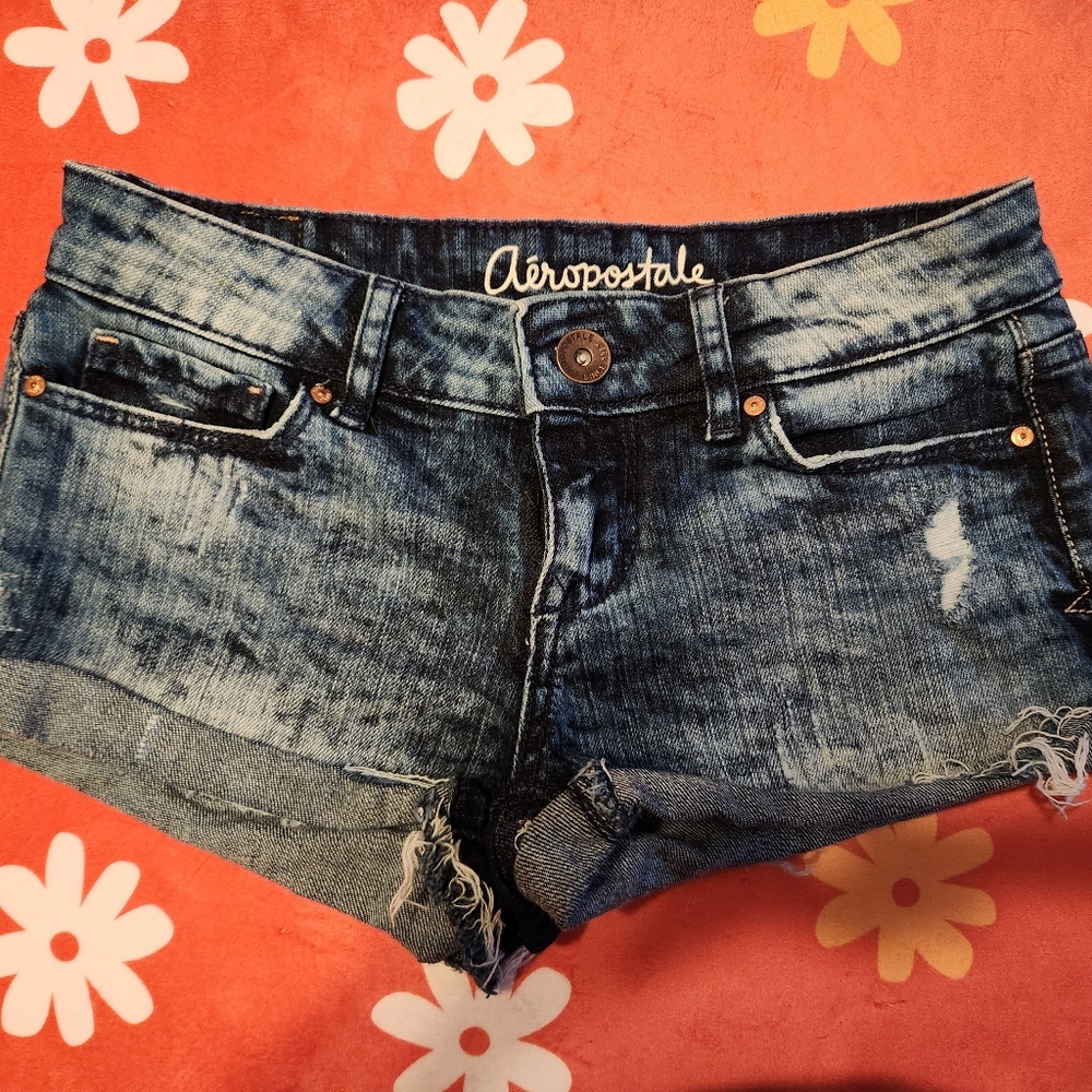 Aeropostale Short Size 00 denim jeans, medium dark wash, like new condition